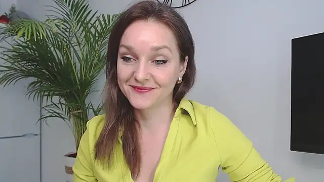 Snapshot of AliciaDesire chatting on January 7, 11:16 am AliciaDesire online show from January 7, 11:16 am