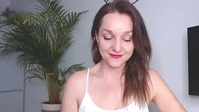 Snapshot of AliciaDesire chatting on January 22, 10:50 am AliciaDesire online show from January 22, 10:50 am