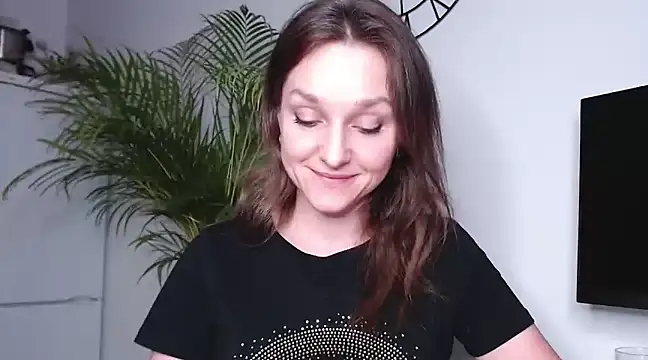 Snapshot of AliciaDesire chatting on February 18, 6:58 pm AliciaDesire online show from February 18, 6:58 pm