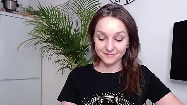 Snapshot of AliciaDesire chatting on February 19, 3:16 pm AliciaDesire online show from February 19, 3:16 pm