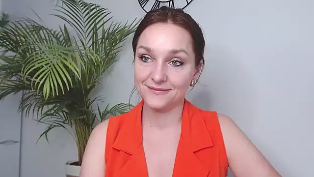 Snapshot of AliciaDesire chatting on March 12, 8:08 am AliciaDesire online show from March 12, 8:08 am