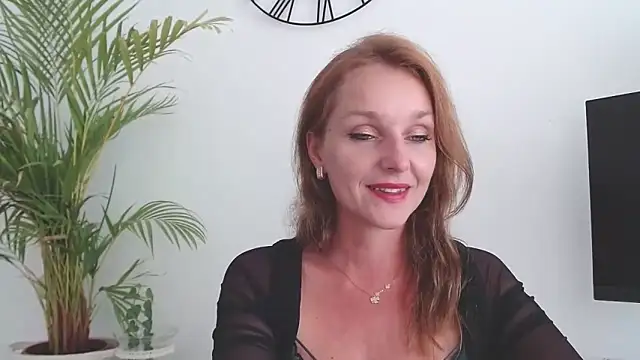 Snapshot of AliciaDesire chatting on September 9, 1:10 pm AliciaDesire online show from September 9, 1:10 pm