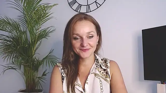 Snapshot of AliciaDesire chatting on November 3, 1:56 pm AliciaDesire online show from November 3, 1:56 pm