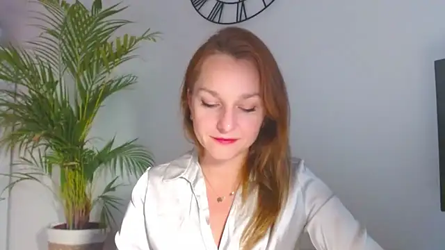 Snapshot of AliciaDesire chatting on November 26, 2:07 pm AliciaDesire online show from November 26, 2:07 pm