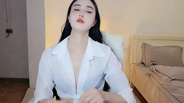 LI-200310 online show from December 23, 7:39 am