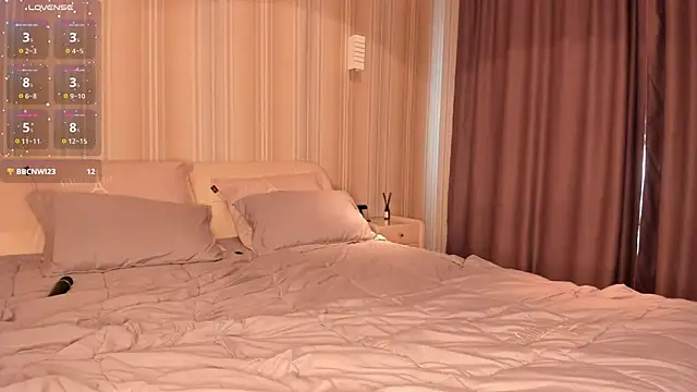 IsabellaTorrance online show from March 4, 5:32 am