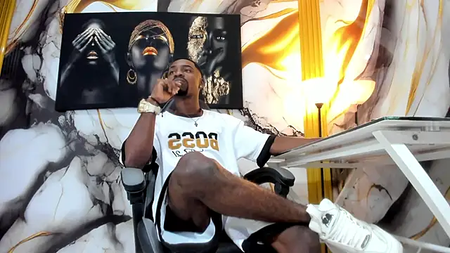 Snapshot of Thomas_shelbys chatting on November 15, 11:10 pm Thomas shelbys online show from November 15, 11:10 pm