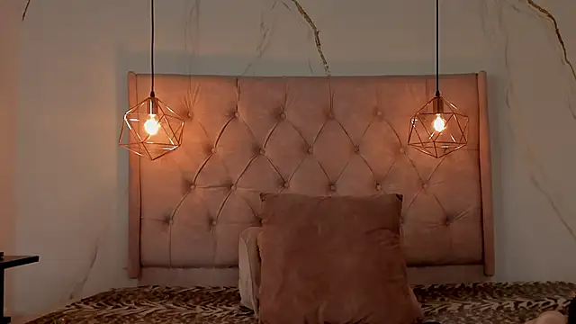 zamira 44 online show from December 15, 1:59 pm