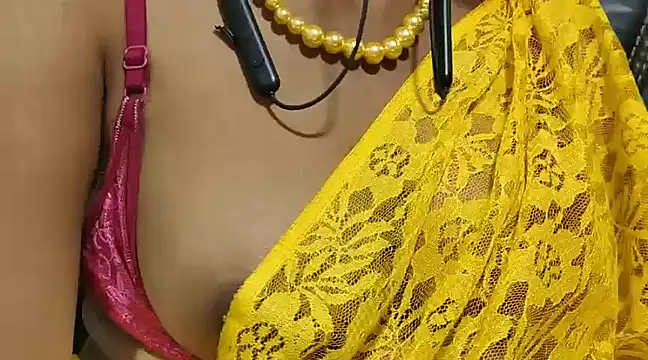 Snapshot of Anjali_cute-Pondati chatting on February 13, 11:50 am Anjali cute-Pondati online show from February 13, 11:50 am