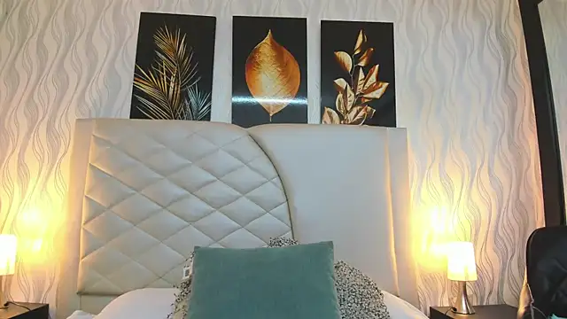 Snapshot of Amberr_Greyy chatting on February 13, 1:37 pm Amberr Greyy online show from February 13, 1:37 pm