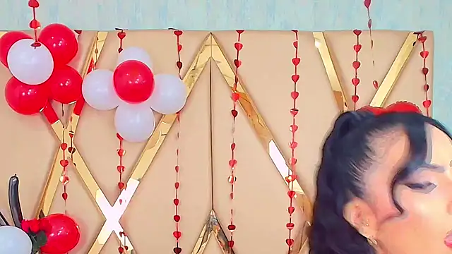 Snapshot of GiahDaniels chatting on February 14, 3:15 pm GiahDaniels online show from February 14, 3:15 pm