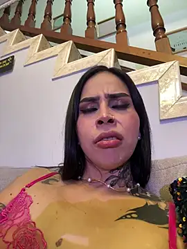 Snapshot of GiahDaniels chatting on May 15, 10:50 pm GiahDaniels online show from May 15, 10:50 pm