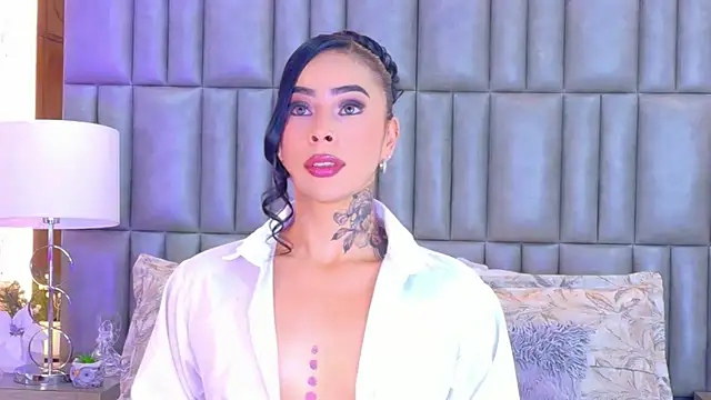 GiahDaniels online show from June 20, 8:44 pm