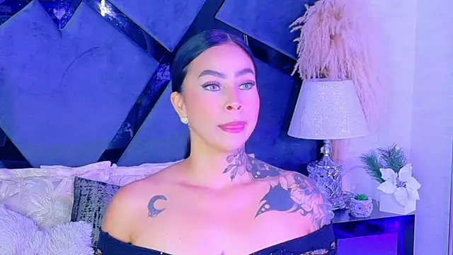 GiahDaniels online show from July 21, 9:28 pm