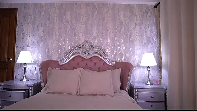 Snapshot of AngelineConnor chatting on July 23, 10:08 pm AngelineConnor online show from July 23, 10:08 pm