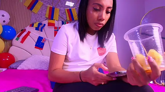 Snapshot of nata_luna chatting on June 24, 7:13 pm nata luna online show from June 24, 7:13 pm