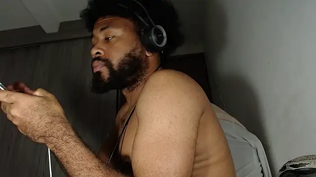 KaelMoreau online show from March 8, 5:07 am