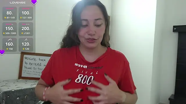 Snapshot of ArtemisNature chatting on January 27, 10:49 pm ArtemisNature online show from January 27, 10:49 pm