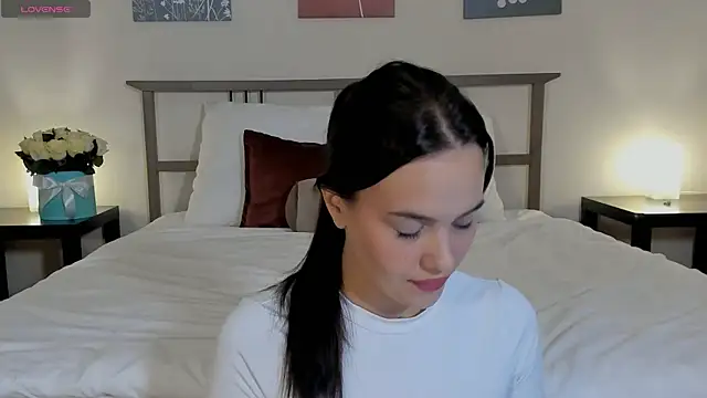 Snapshot of _Sweetie_ chatting on December 2, 2:45 pm Sweetie online show from December 2, 2:45 pm