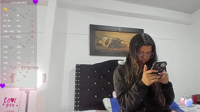 Snapshot of Vahiolet_smith chatting on November 29, 2:36 am Vahiolet smith online show from November 29, 2:36 am