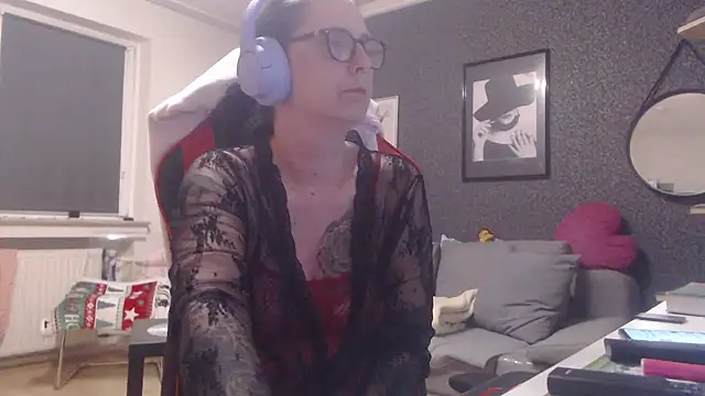 EiskalterEngel74 online show from December 30, 8:15 pm