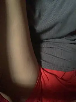 Snapshot of Asianmombigasss chatting on October 12, 6:34 am Asianmombigasss online show from October 12, 6:34 am