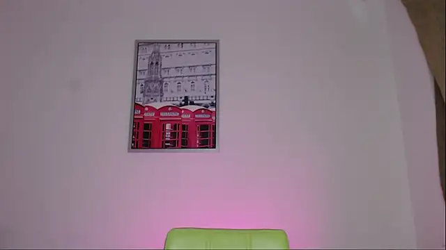 Snapshot of defuego_ chatting on February 22, 11:57 am defuego online show from February 22, 11:57 am