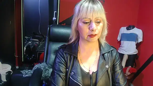 Snapshot of KLOE_PIELL chatting on November 20, 10:09 pm KLOE PIELL online show from November 20, 10:09 pm