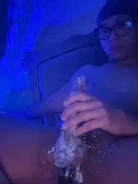 Snapshot of BubbaATL chatting on January 22, 4:55 am BubbaATL online show from January 22, 4:55 am