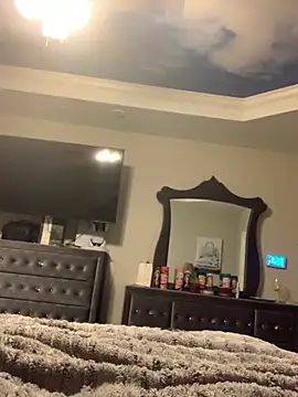 Snapshot of BubbaATL chatting on November 16, 11:32 pm BubbaATL online show from November 16, 11:32 pm