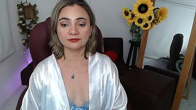 Ghada milf online show from July 4, 11:11 pm