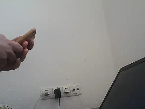 Snapshot of lickthehottie chatting on July 5, 6:15 pm lickthehottie online show from July 5, 6:15 pm