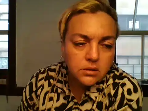 Snapshot of Parolita chatting on July 21, 11:07 pm Parolita online show from July 21, 11:07 pm