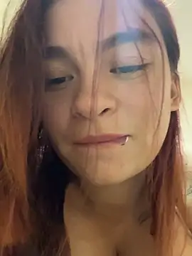 Snapshot of MiaLujan_ chatting on December 10, 11:40 pm MiaLujan online show from December 10, 11:40 pm