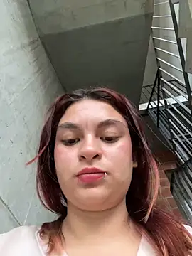 Snapshot of MiaLujan_ chatting on December 23, 10:44 pm MiaLujan online show from December 23, 10:44 pm