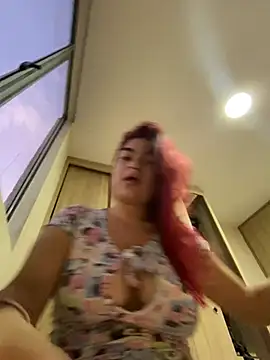 Snapshot of MiaLujan_ chatting on January 12, 11:07 am MiaLujan online show from January 12, 11:07 am