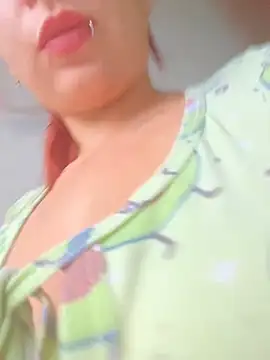 MiaLujan  online show from February 10, 11:46 am