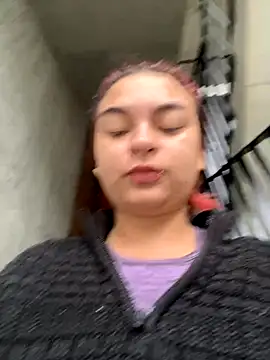 Snapshot of MiaLujan_ chatting on October 12, 11:53 am MiaLujan online show from October 12, 11:53 am