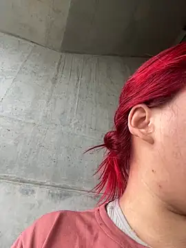 Snapshot of MiaLujan_ chatting on November 29, 12:19 pm MiaLujan online show from November 29, 12:19 pm