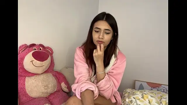 HallieLemon1 online show from December 6, 10:19 pm