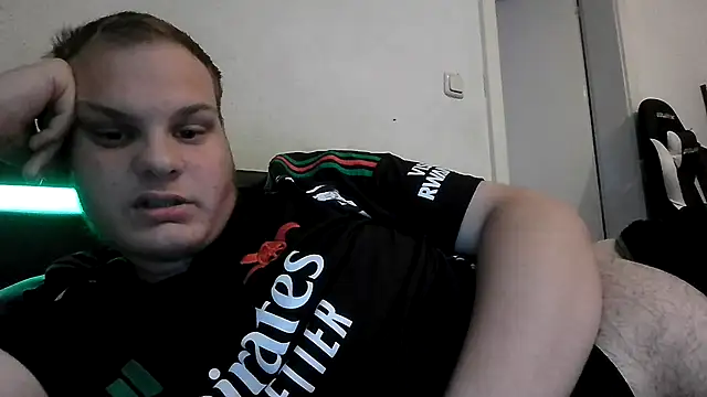 Nicolasjlhkjzl online show from July 18, 9:13 am