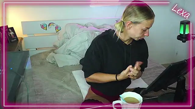 Lexa xoxo online show from November 2, 7:55 am