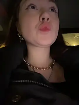 Peachy Dream online show from February 9, 6:23 pm