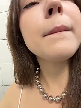 Snapshot of Peachy_Dream chatting on July 14, 4:23 pm Peachy Dream online show from July 14, 4:23 pm