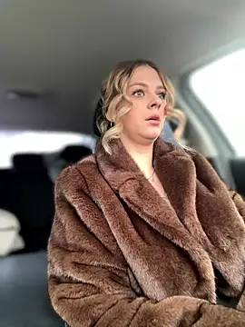 Love Bri online show from January 16, 10:30 am