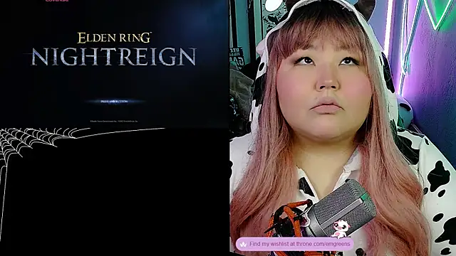 Snapshot of EmGreens chatting on November 1, 4:25 am EmGreens online show from November 1, 4:25 am