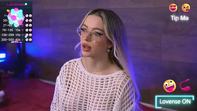 KylieJoyce online show from January 4, 9:20 pm