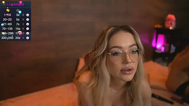 KylieJoyce online show from January 25, 1:32 am