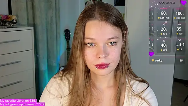 ValBae online show from September 13, 7:13 pm