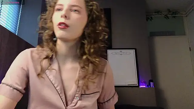 AyreenMoore online show from February 8, 2:09 pm